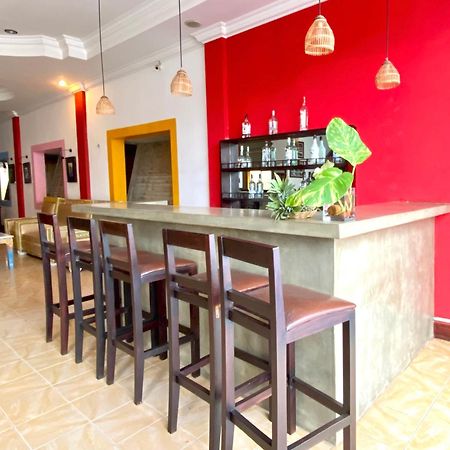 Vplus Hotel シェムリアップ エクステリア 写真