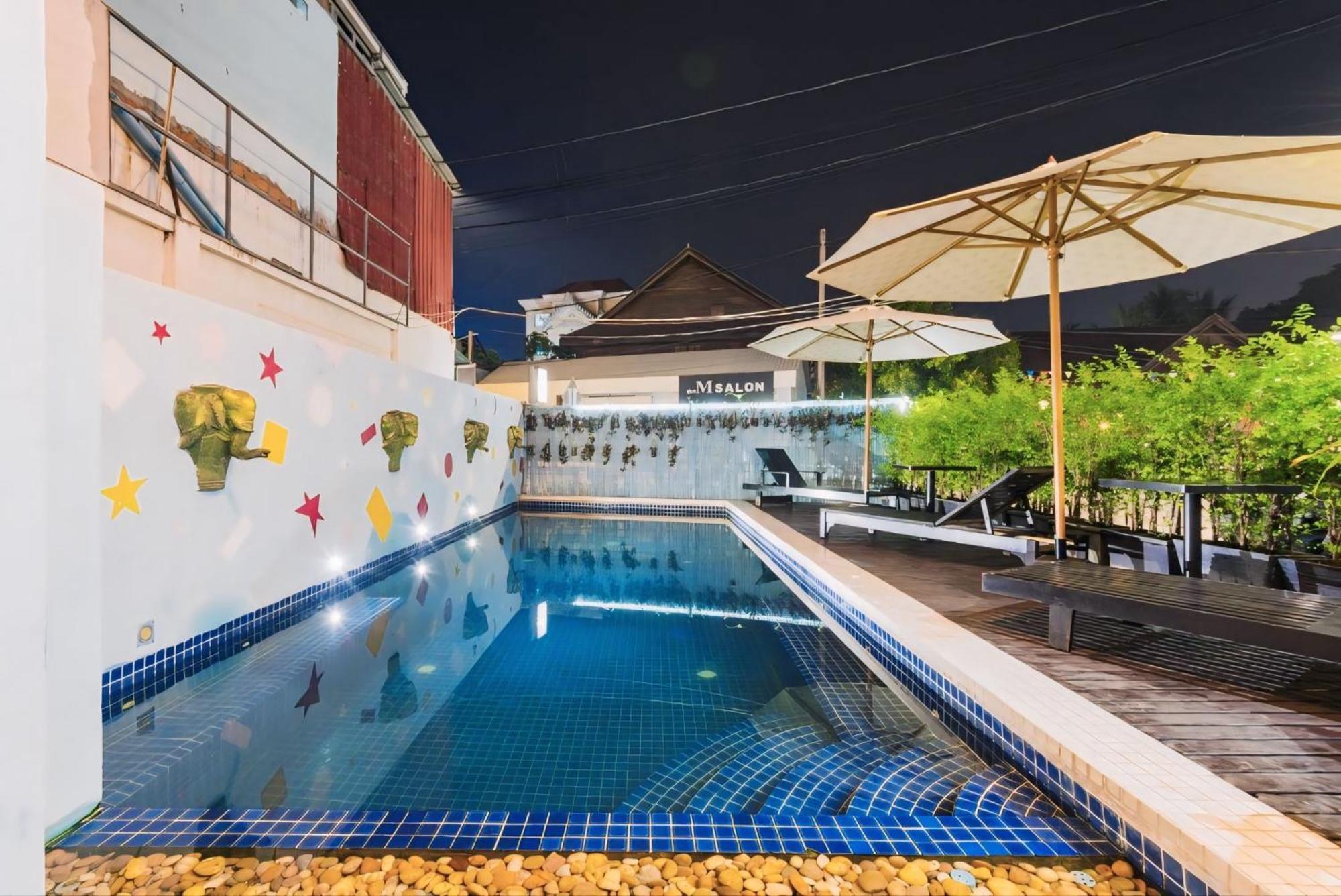 Vplus Hotel シェムリアップ エクステリア 写真
