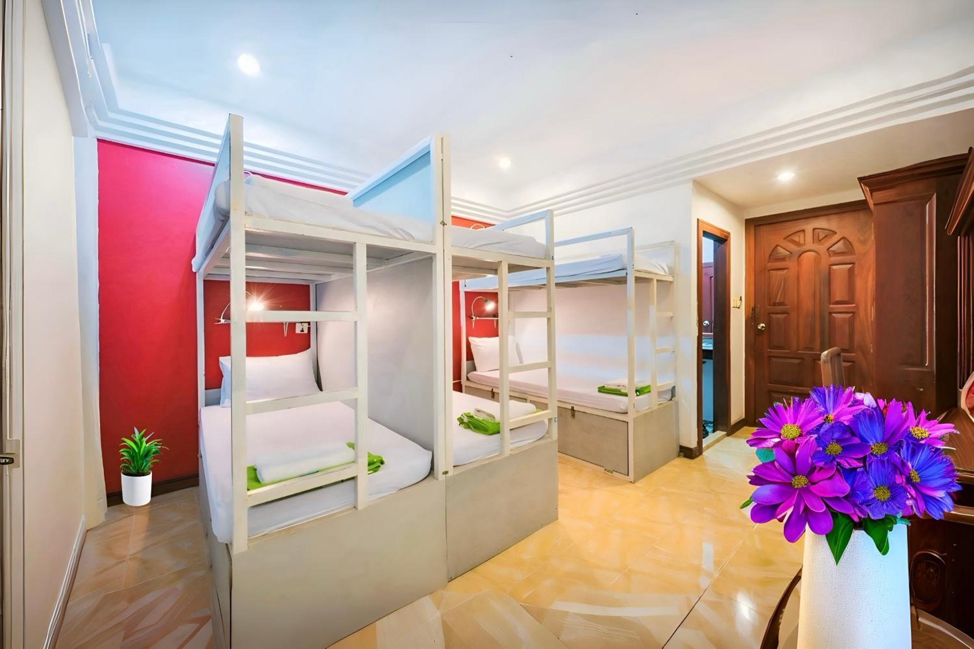 Vplus Hotel シェムリアップ エクステリア 写真