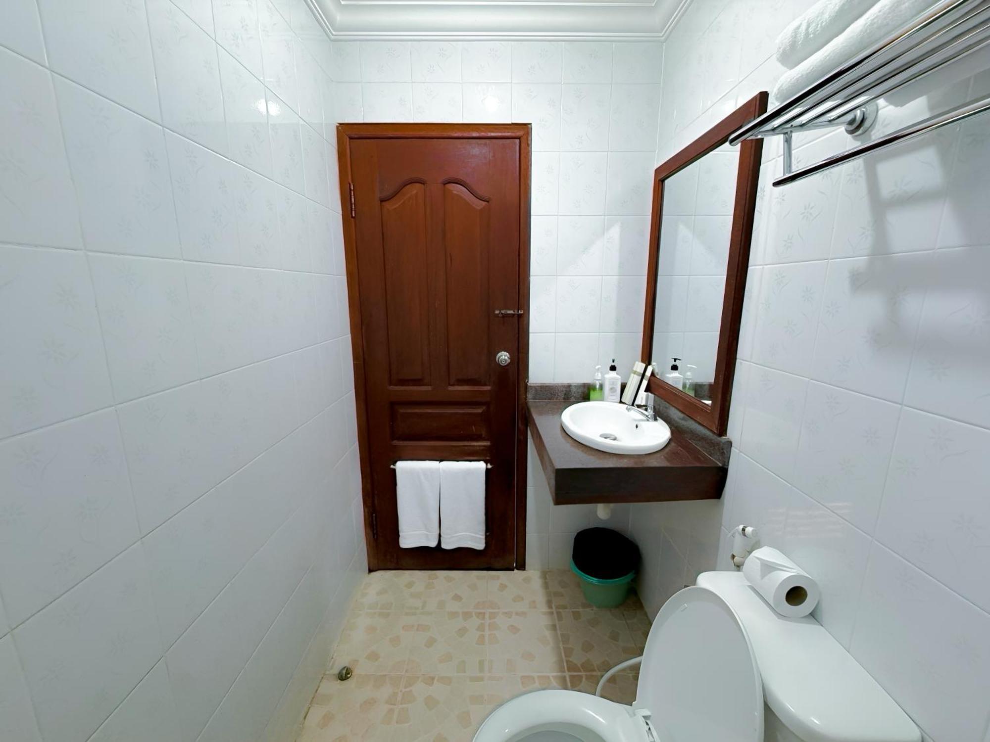 Vplus Hotel シェムリアップ エクステリア 写真