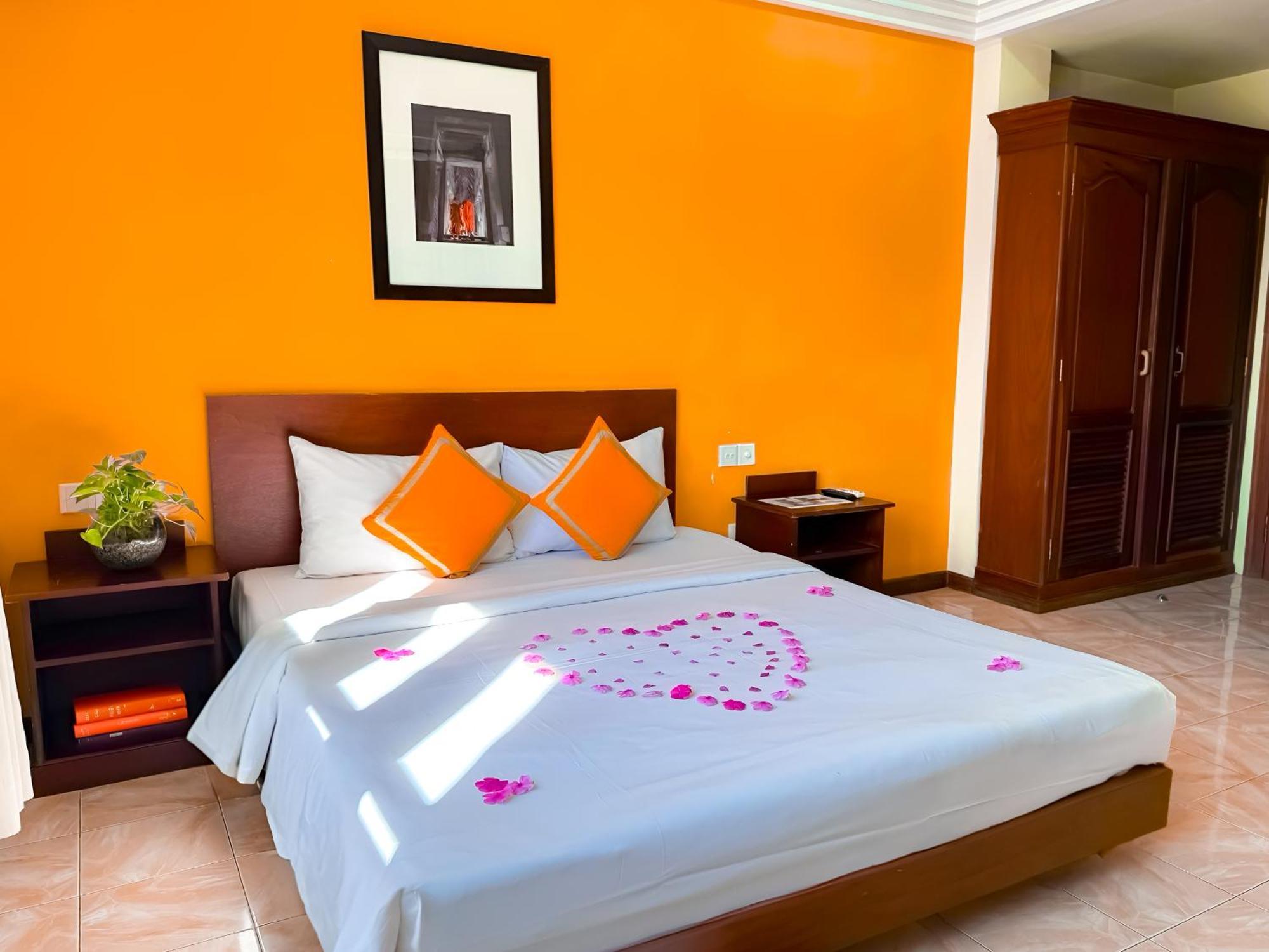 Vplus Hotel シェムリアップ エクステリア 写真