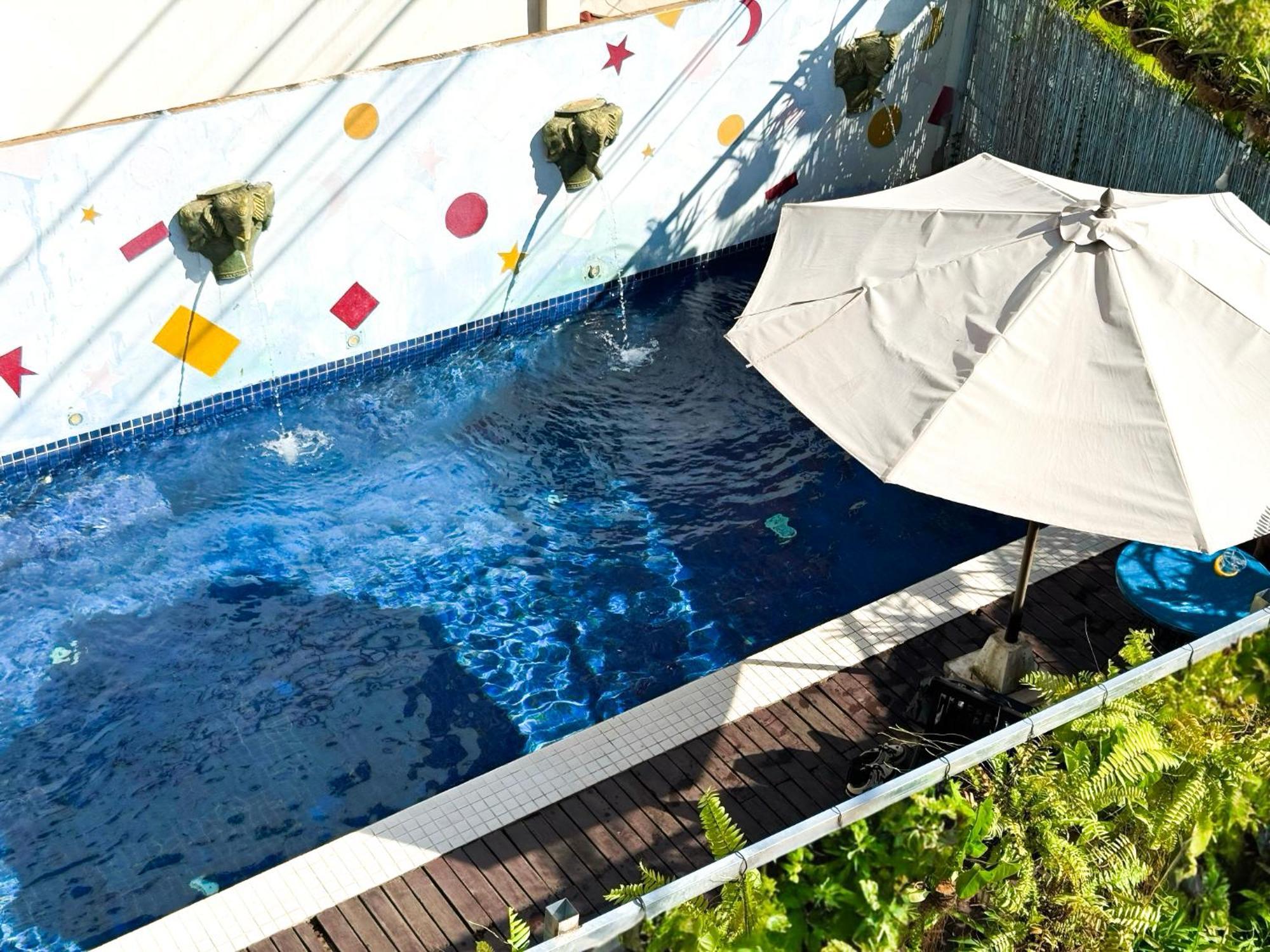 Vplus Hotel シェムリアップ エクステリア 写真